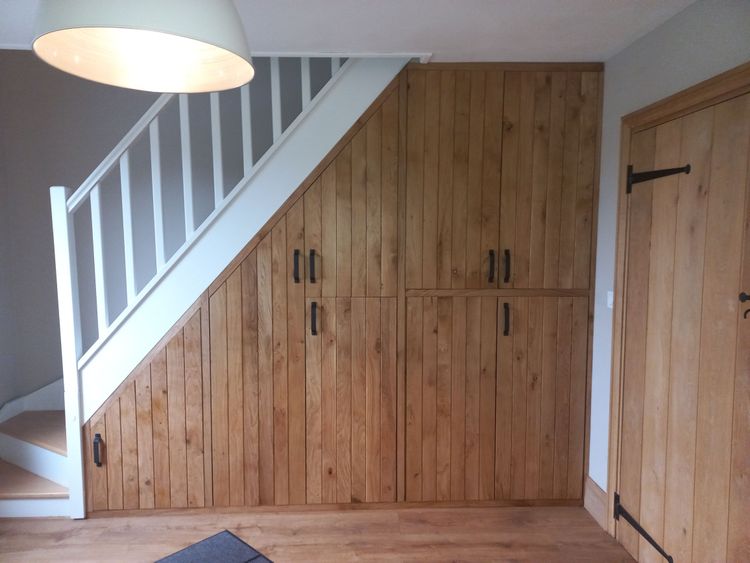 Armoires sous escalier